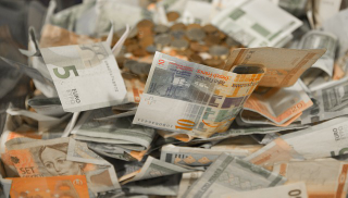 Illustration for article titled Trying to Find a Personal Bank Loan? Be Sure to To Understand Important Factors